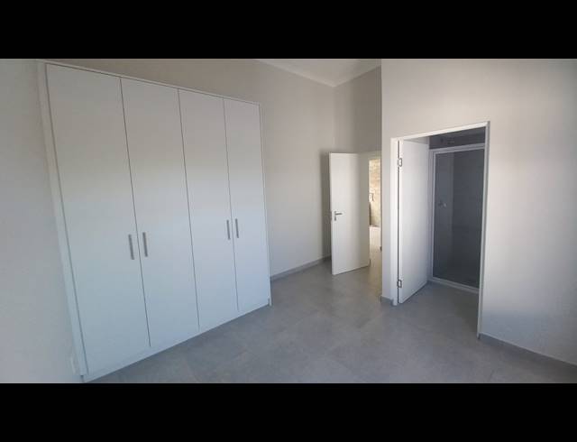 2 BEDROOM HOUSE FOR SALE IN LAMPIESBAAI